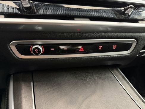 Used 2025 BMW X5 xDrive40i image 49
