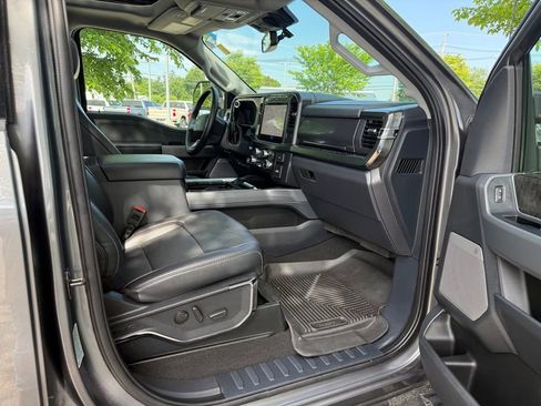 Used 2024 Ford F350 Lariat w/ Tremor Off-Road Package AWD/4WD image 15
