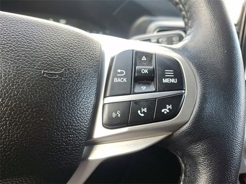 Used 2022 Ford Explorer XLT w/ Equipment Group 202A image 18