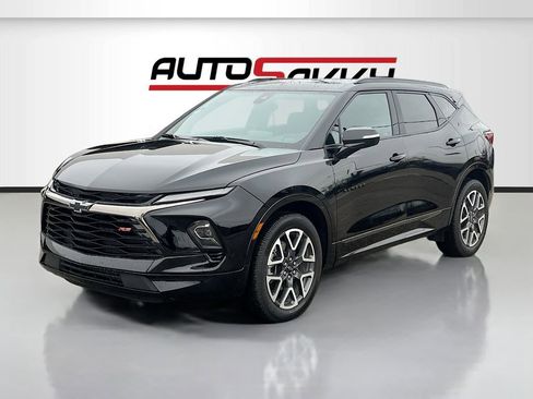 Used 2024 Chevrolet Blazer RS image 3