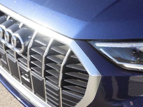 Used 2025 Audi Q3 2.0T Premium image 11