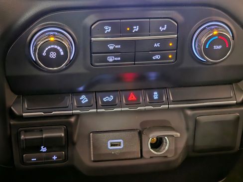 Used 2020 Chevrolet Silverado 1500 Custom Trail Boss w/ Custom Convenience Package AWD/4WD image 11