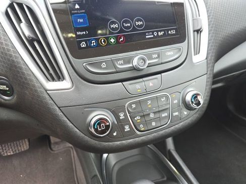 Used 2025 Chevrolet Malibu LT image 16