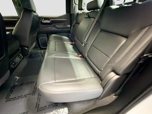 Used 2025 GMC Sierra 1500 SLT RWD image 13