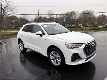 Certified 2025 Audi Q3 2.0T Premium w/ Convenience Package