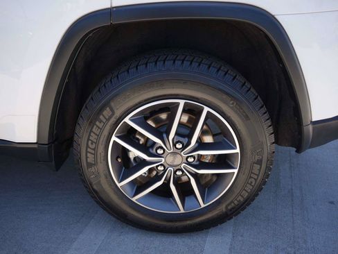 Used 2021 Jeep Grand Cherokee Limited w/ Luxury Group II AWD/4WD image 6