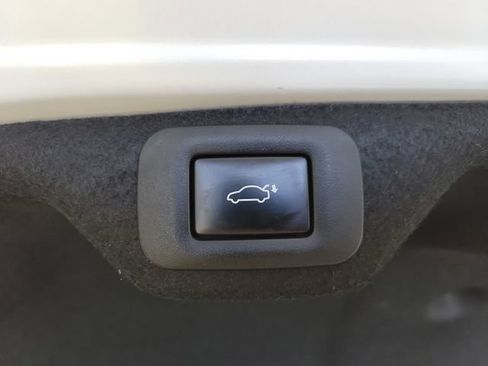 Used 2021 Lexus ES 350 Ultra Luxury w/ Accessory Package 2 FWD image 11