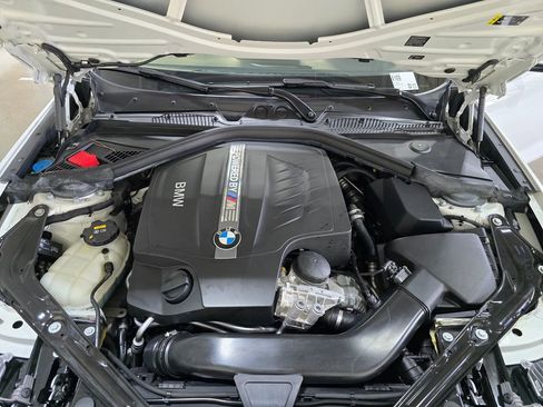 Used 2018 BMW M2 image 22