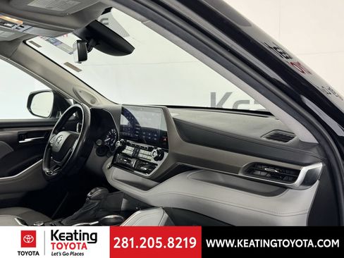 Used 2021 Toyota Highlander Limited AWD/4WD image 22