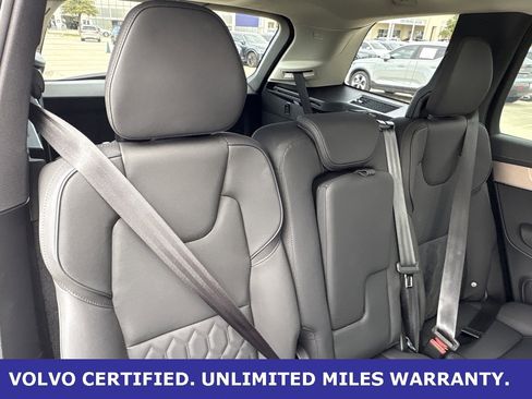 Certified 2025 Volvo XC90 B6 Plus image 29