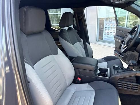 Used 2025 Toyota Tacoma TRD Sport AWD/4WD image 32