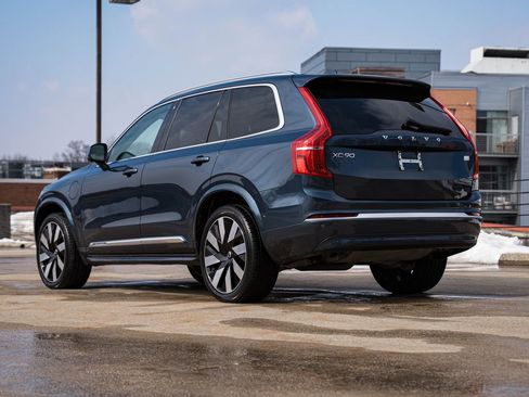Certified 2023 Volvo XC90 T8 Ultimate image 5
