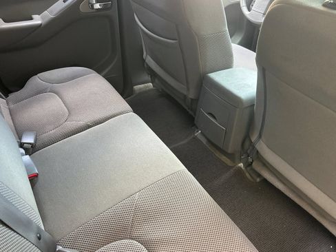 Used 2018 Nissan Frontier SV RWD image 18