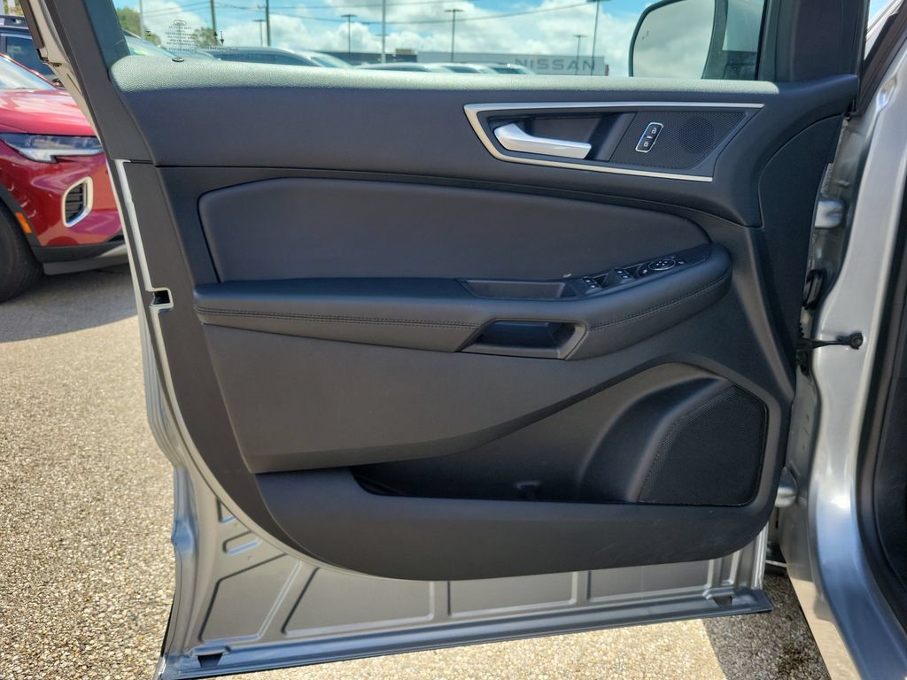 Used 2024 Ford Edge SEL AWD/4WD image 18