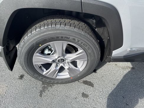 New 2025 Toyota RAV4 XLE image 11