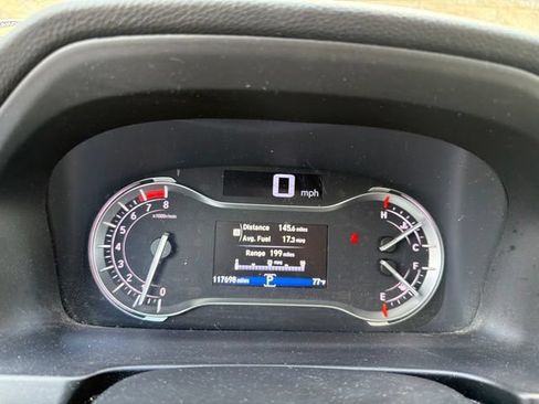 Used 2017 Honda Pilot EX-L image 9