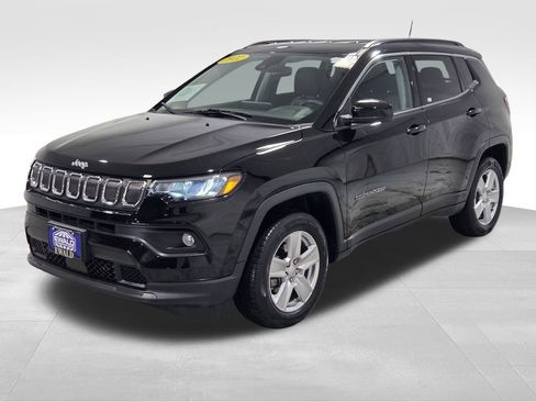 Certified 2022 Jeep Compass Latitude image 16