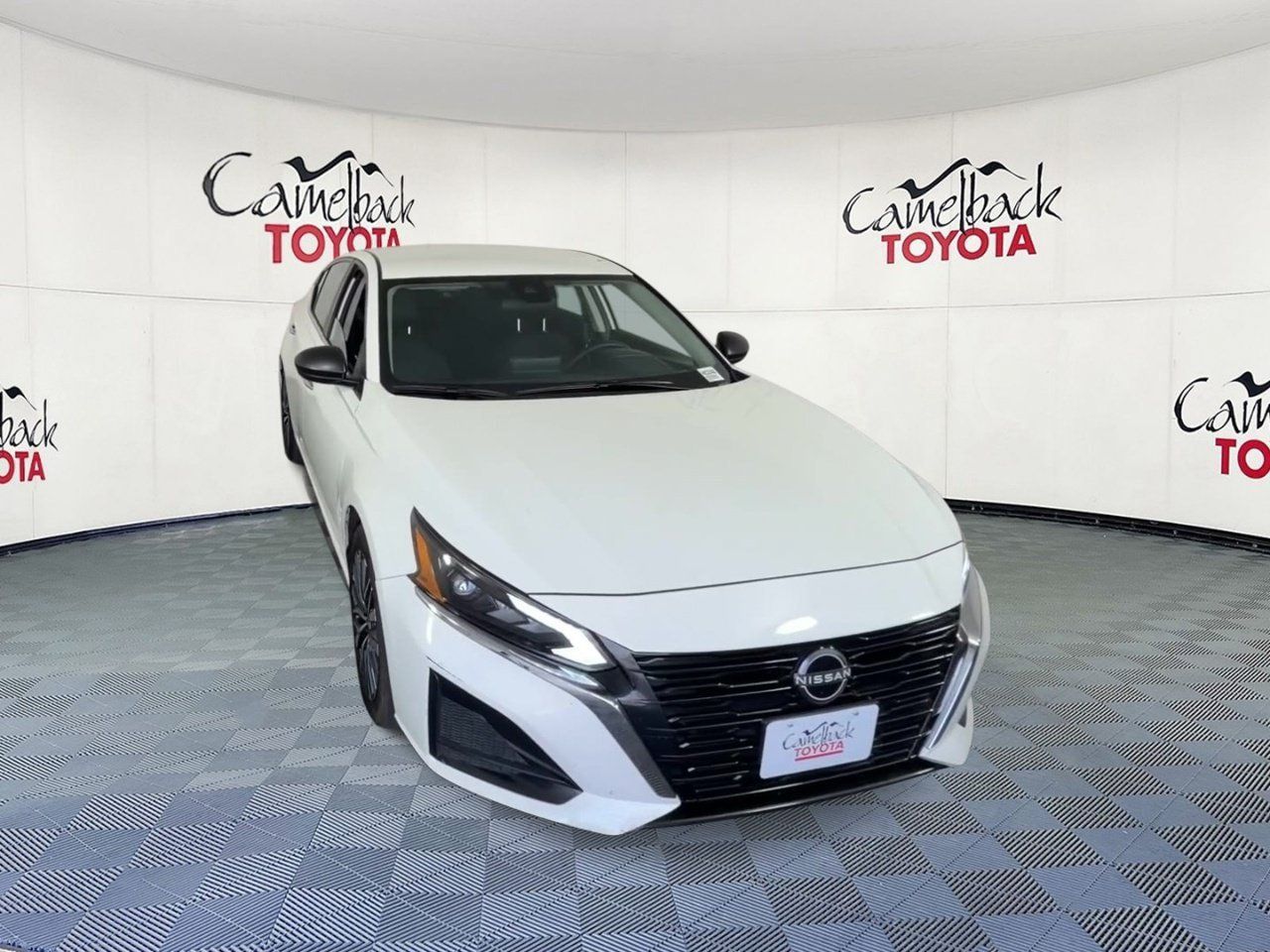 Used 2025 Nissan Altima 2.5 SV FWD image 6