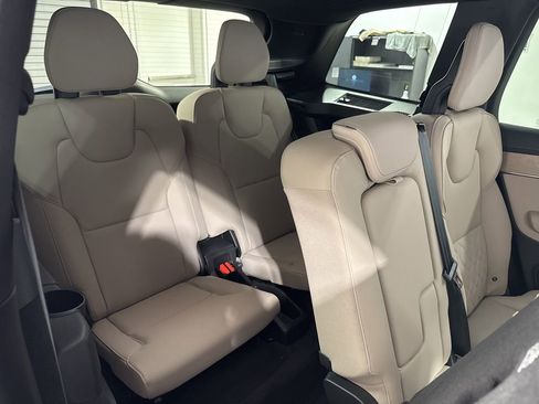 New 2026 Volvo XC90 B6 Plus w/ Protection Package Premier image 26