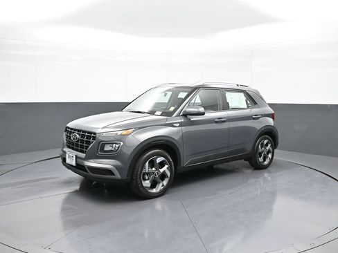 Certified 2024 Hyundai Venue SEL FWD image 1