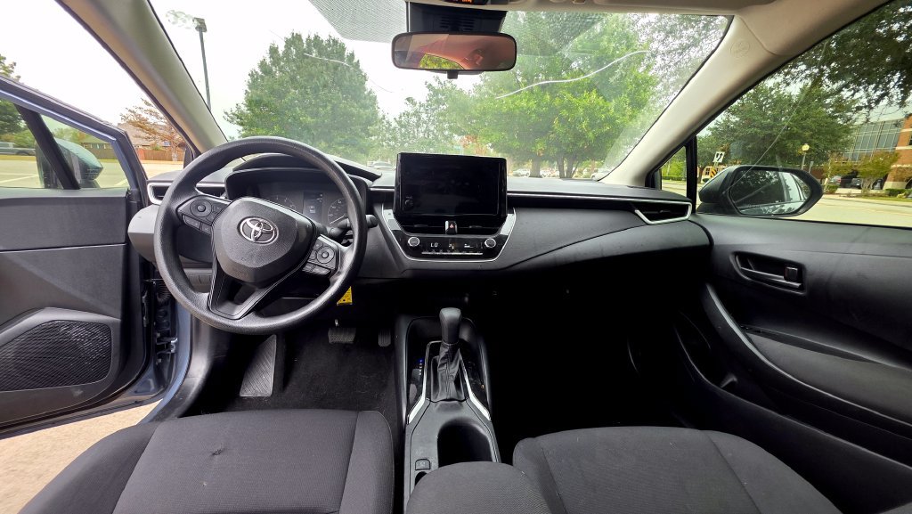Used 2023 Toyota Corolla LE FWD image 25