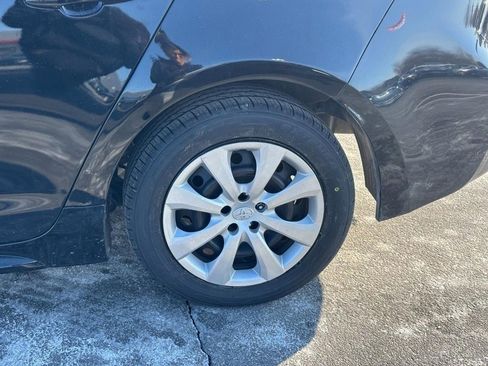 Used 2023 Toyota Corolla LE image 13
