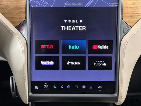 Used 2018 Tesla Model X 100D image 21