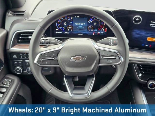 Used 2025 Chevrolet Suburban Z71 AWD/4WD image 21