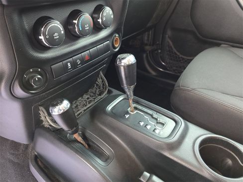 Used 2017 Jeep Wrangler Unlimited Sport w/ Quick Order Package 24S image 31