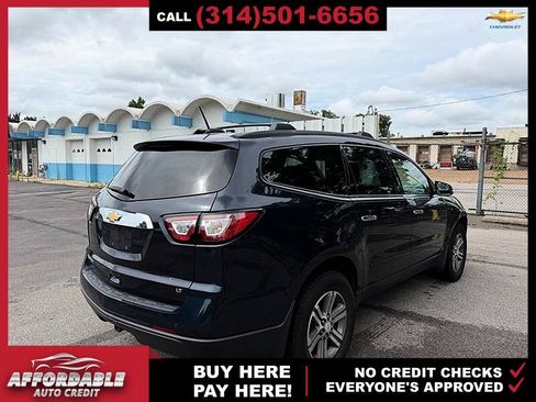 Used 2017 Chevrolet Traverse LT FWD image 5