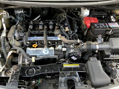 Used 2020 Nissan Versa S FWD image 31