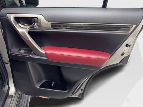 Used 2021 Lexus GX 460 Premium image 46