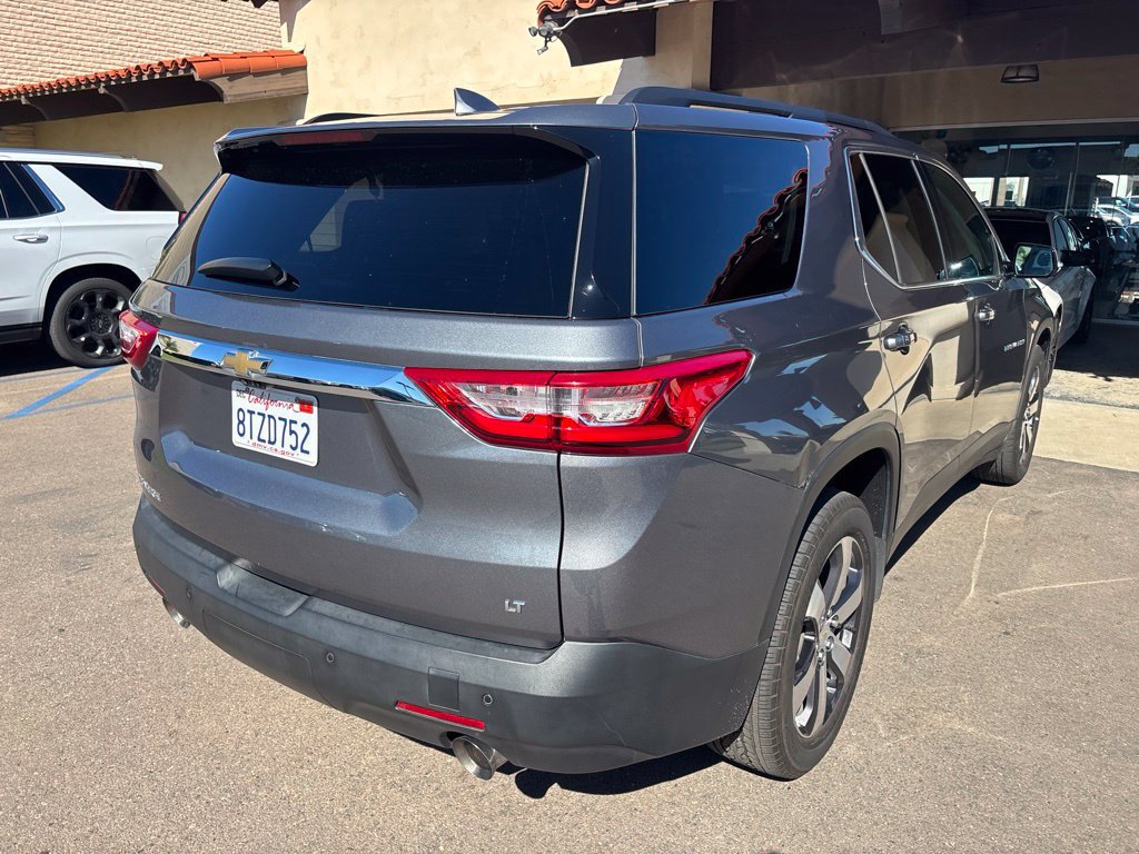 Used 2020 Chevrolet Traverse LT w/ LT Premium Package FWD image 4