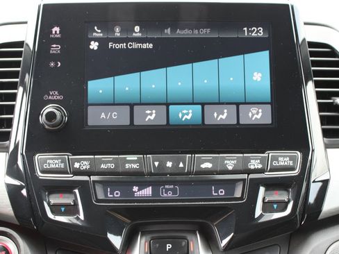 Used 2023 Honda Odyssey Sport image 17