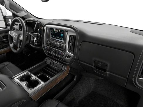 Used 2018 GMC Sierra 2500 Denali w/ Duramax Plus Package image 21