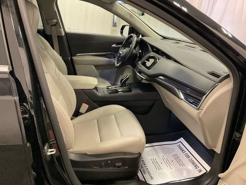 Used 2020 Cadillac XT4 Luxury AWD/4WD image 27