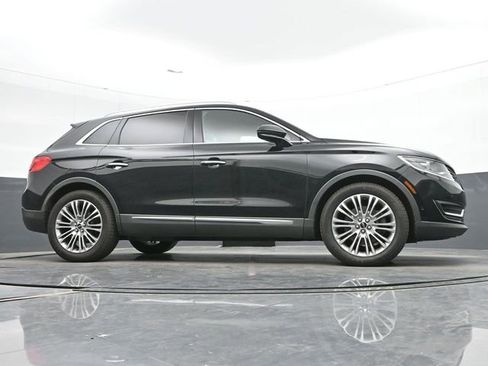 Used 2018 Lincoln MKX Reserve w/ Driver Assistance Package FWD image 11