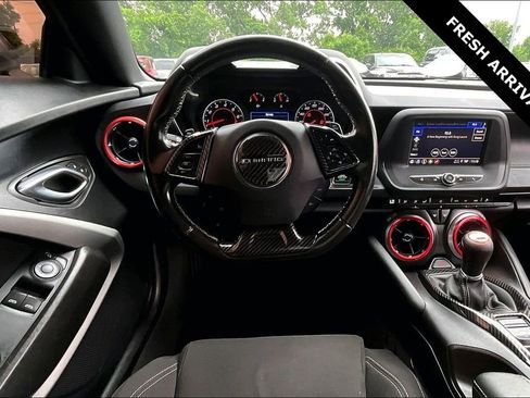 Used 2022 Chevrolet Camaro LT RWD image 8