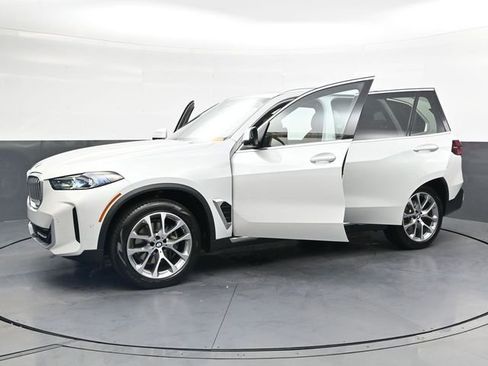 Used 2024 BMW X5 xDrive40i w/ Premium Package AWD/4WD image 42