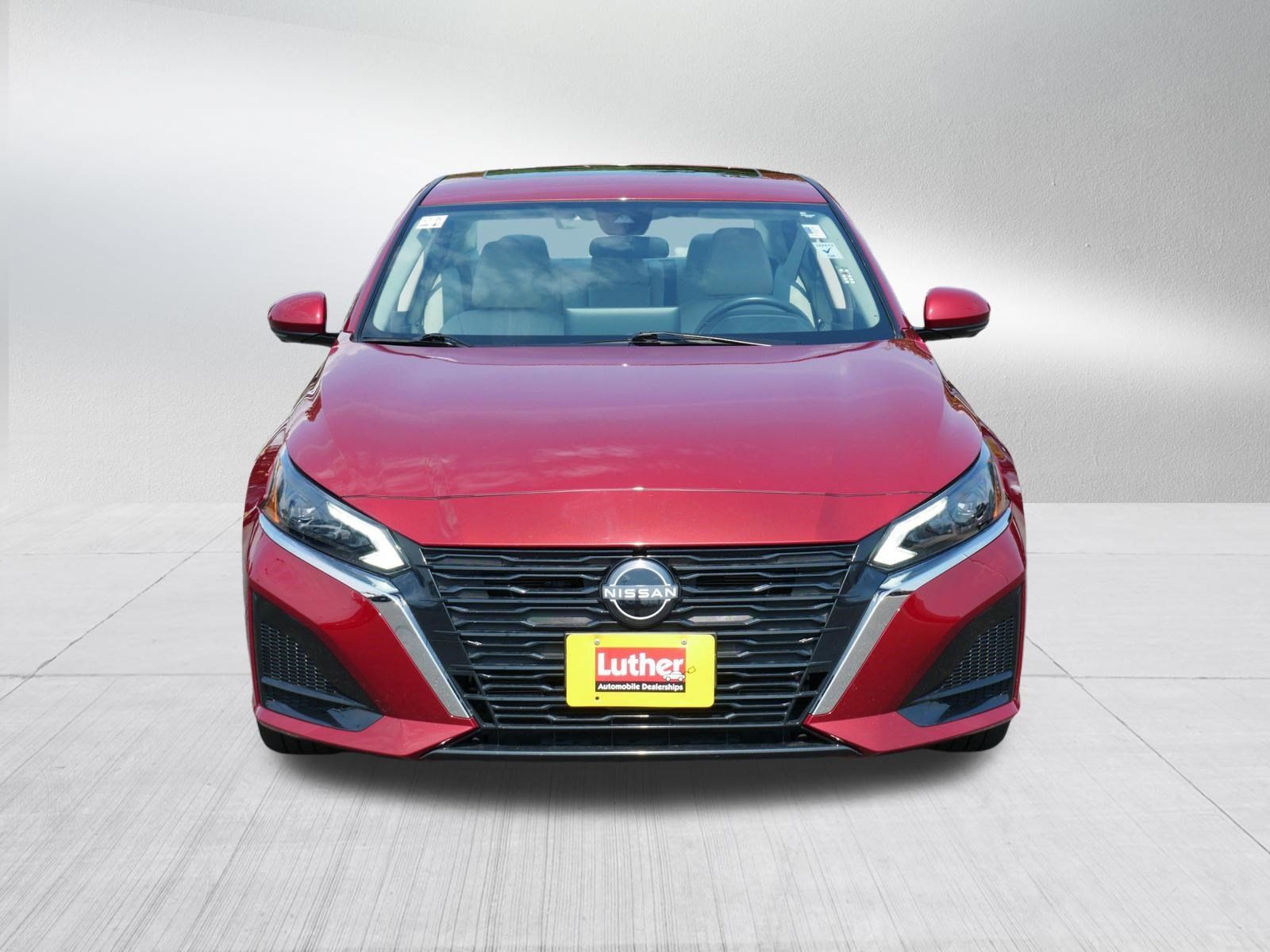 Used 2023 Nissan Altima 2.5 SL AWD/4WD image 2