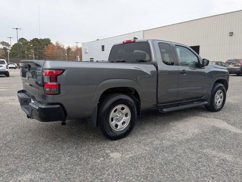 Used 2022 Nissan Frontier S image 4