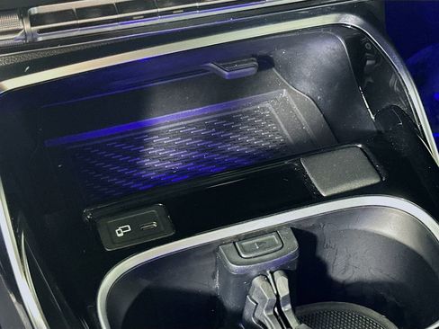 Used 2023 Mercedes-Benz CLA 35 AMG 4MATIC w/ Parking Assistance Package image 30