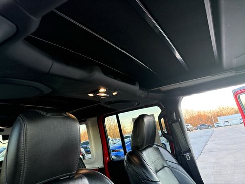 Used 2023 Jeep Wrangler Sahara image 49