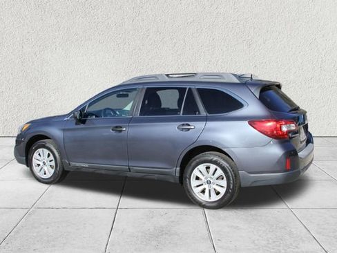 Used 2017 Subaru Outback 2.5i Premium image 10