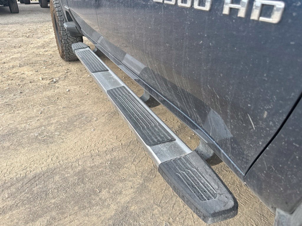 Used 2023 Chevrolet Silverado 2500 LT w/ Gooseneck/5TH Wheel Package AWD/4WD image 6