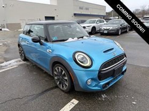 Used 2019 MINI Cooper S image 1