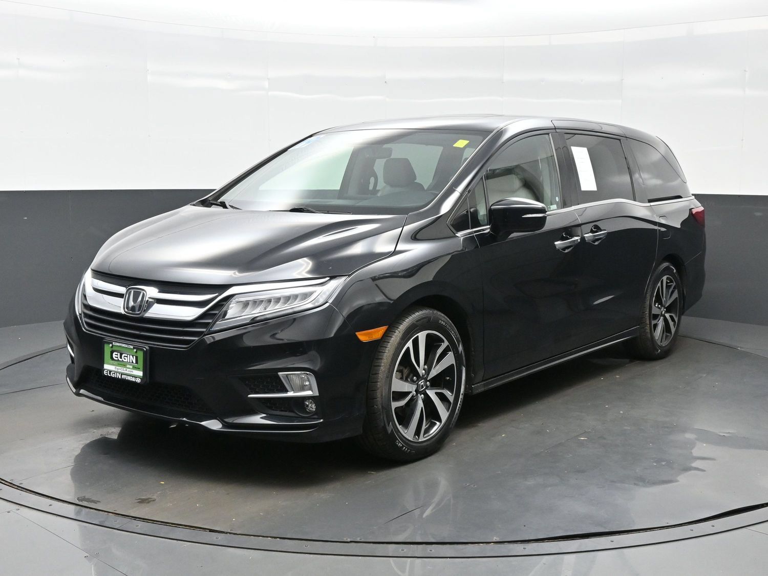 Used 2019 Honda Odyssey Elite image 2