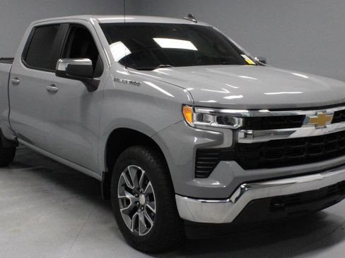 Used 2024 Chevrolet Silverado 1500 LT AWD/4WD image 1