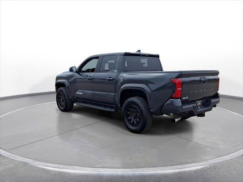 Used 2025 Toyota Tacoma SR5 image 6