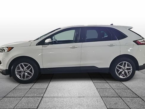 Used 2024 Ford Edge SEL image 8